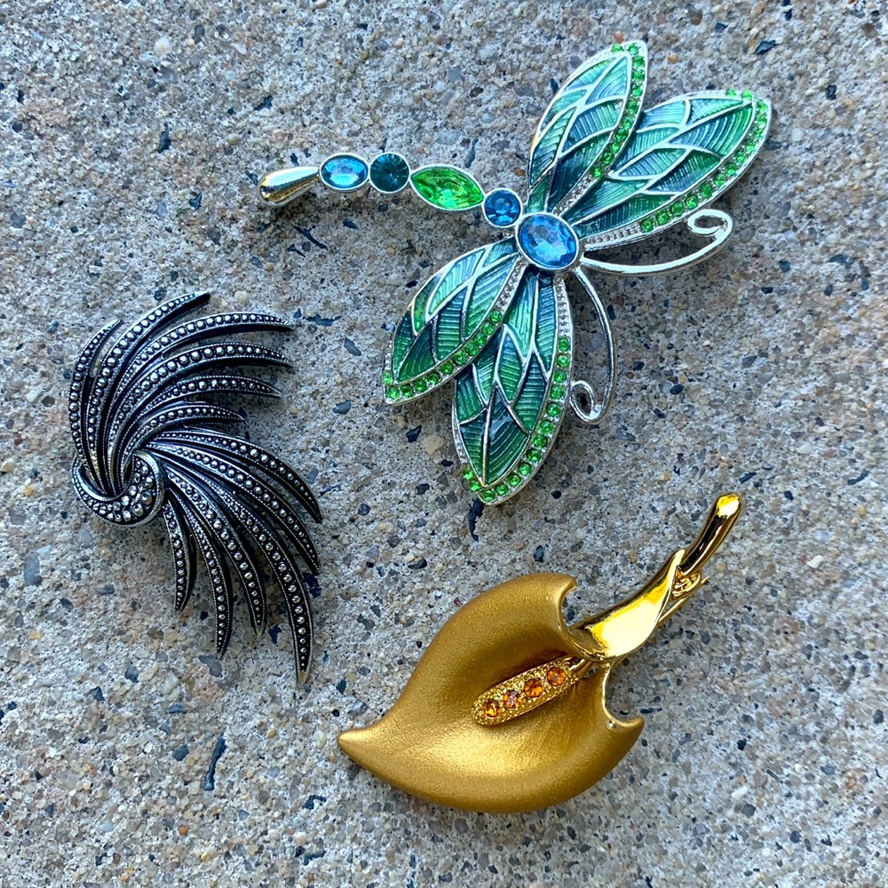 Set of 3 Vintage Brooches Pins Dragonfly Peace Lily Fan